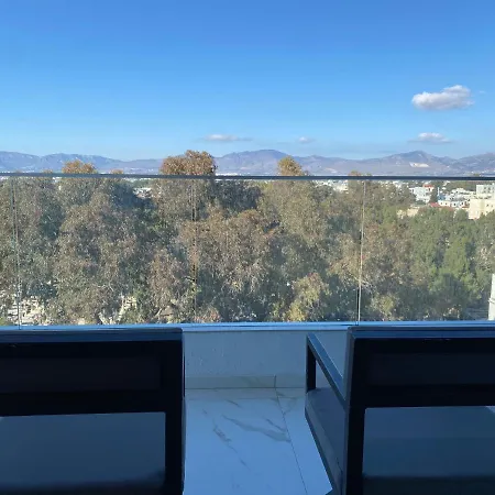 Luxury Penthouse With Panoramic View דירה ניקוסיה