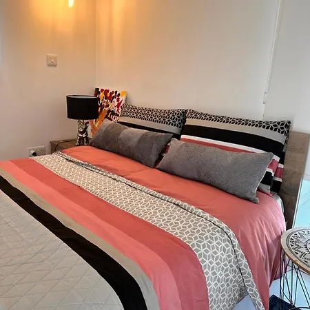 Luxury Penthouse With Panoramic View דירה *