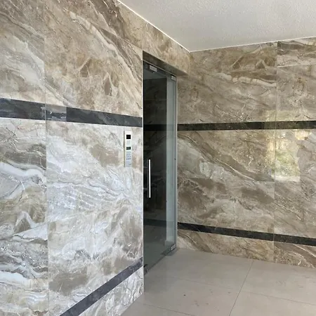 Luxury Penthouse With Panoramic View *