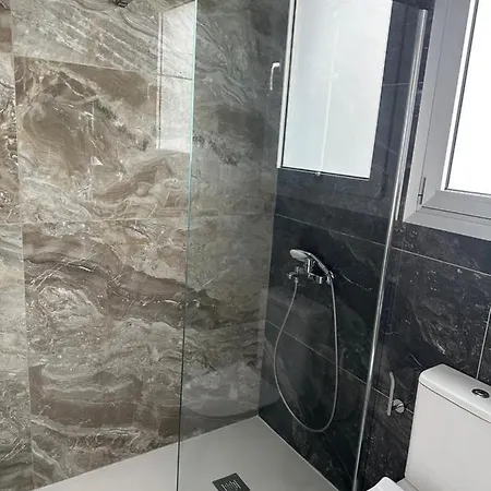 Luxury Penthouse With Panoramic View דירה *