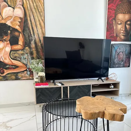 Luxury Penthouse With Panoramic View * ניקוסיה